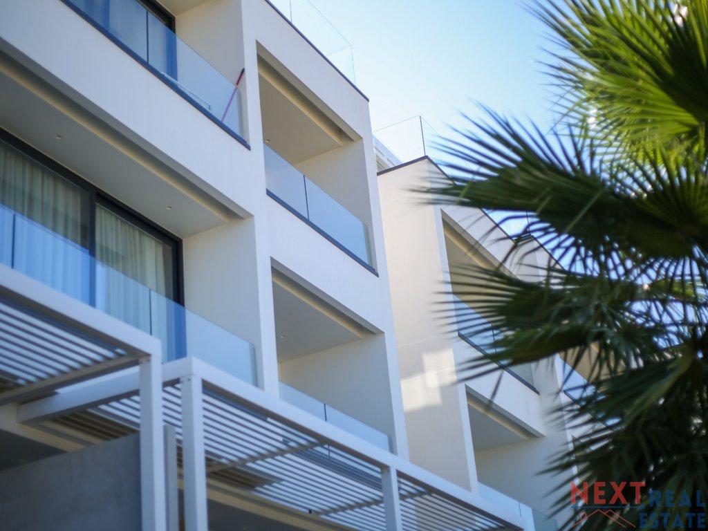 Bay-View Apartment in Southern Albania — photograph 2