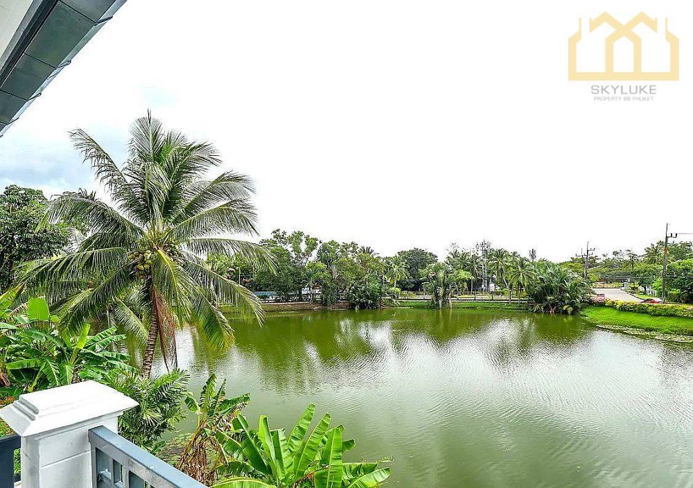 Lakeside House in Mueang Phuket — photograph 2