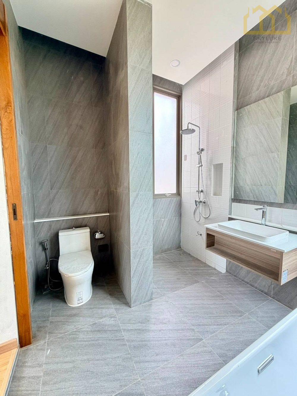4-Bedroom Villa in Chalong — photograph 5