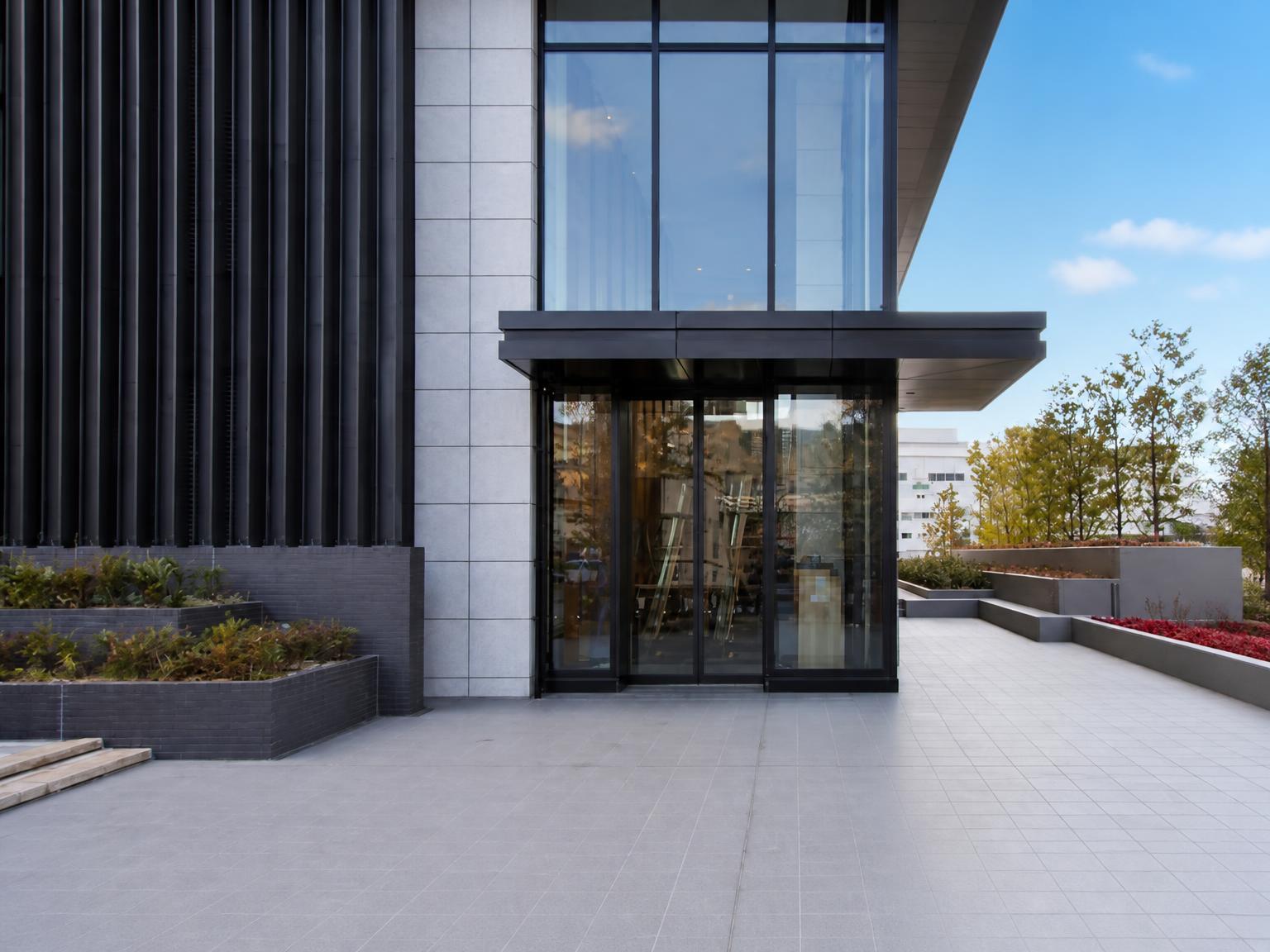 The Parkhouse Kobe Harborland Tower — photograph 5