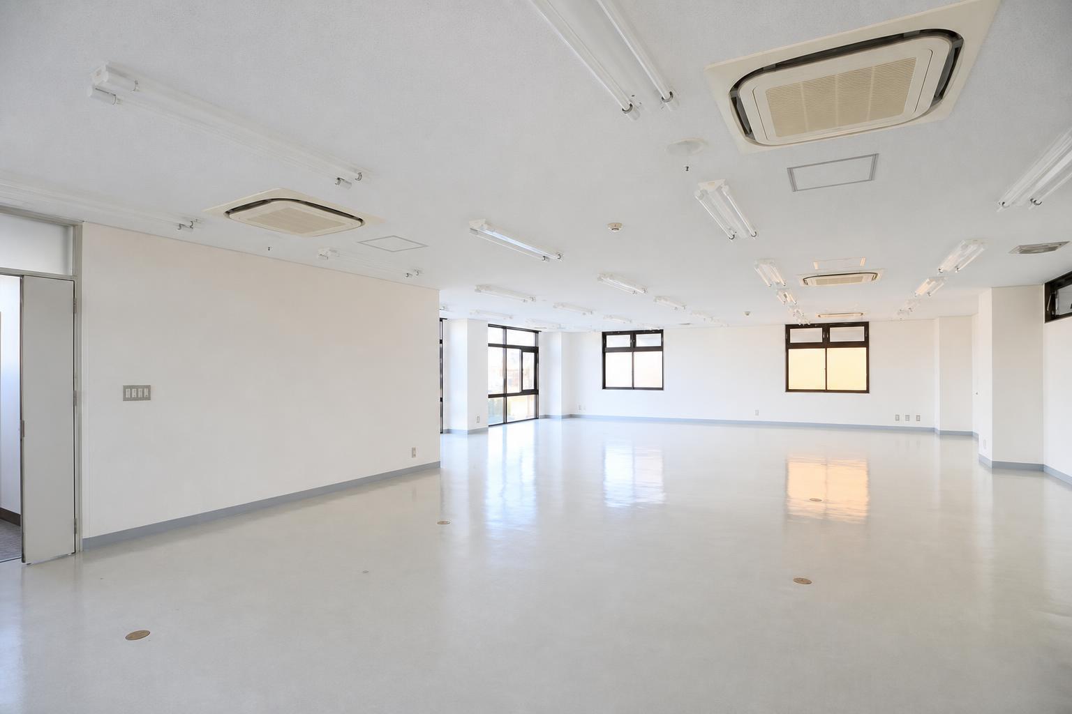 Office in Ohata, Kasukabe — photograph 4