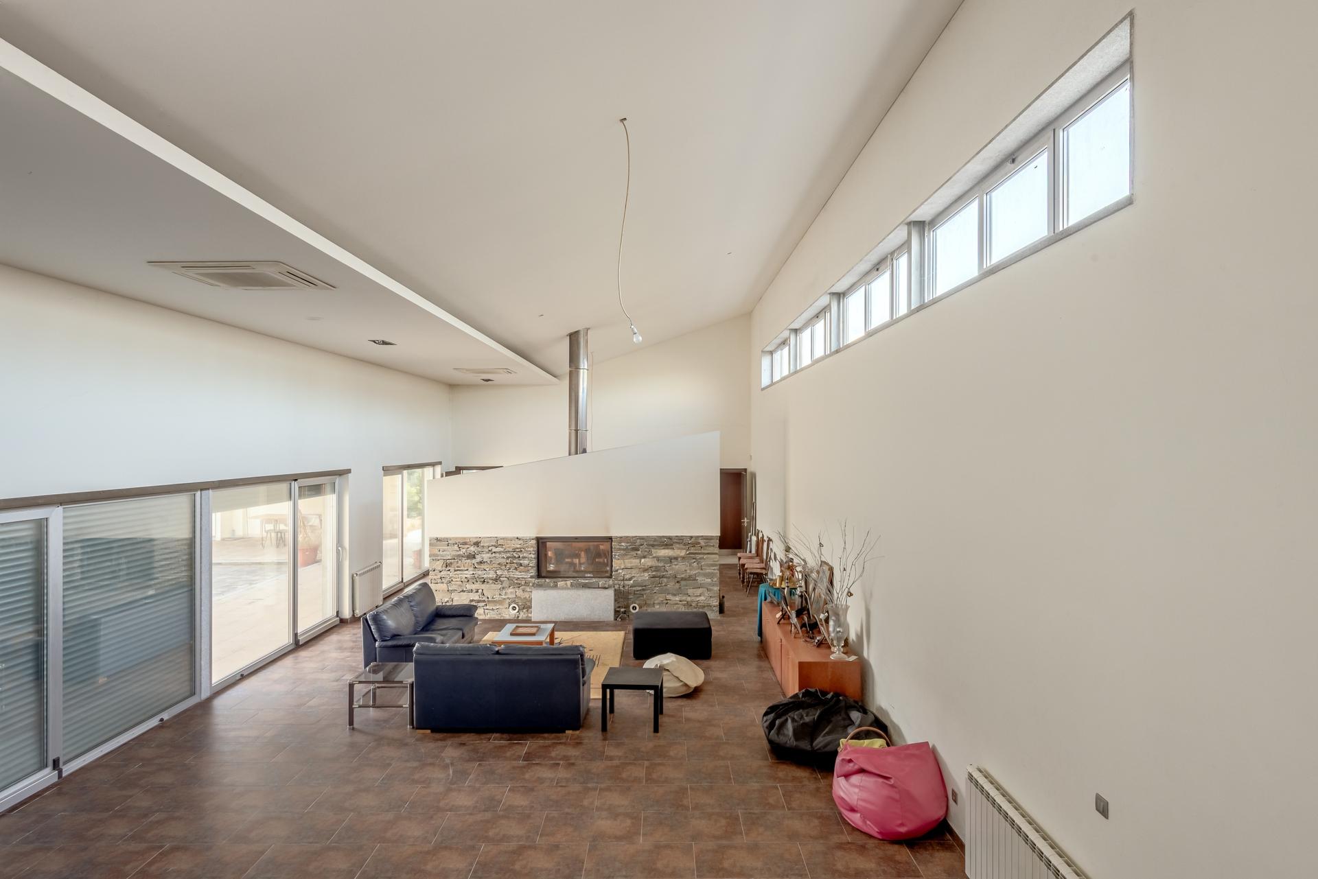 7-Bedroom House in Vila Flor — photograph 5