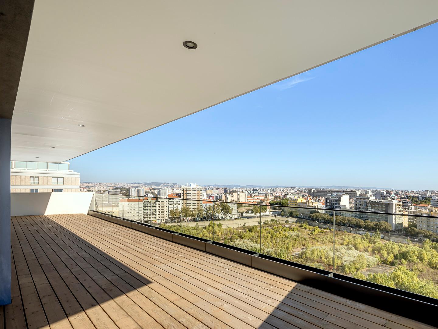 3-Bedroom Apartment in Amoreiras, Lisboa — photograph 2